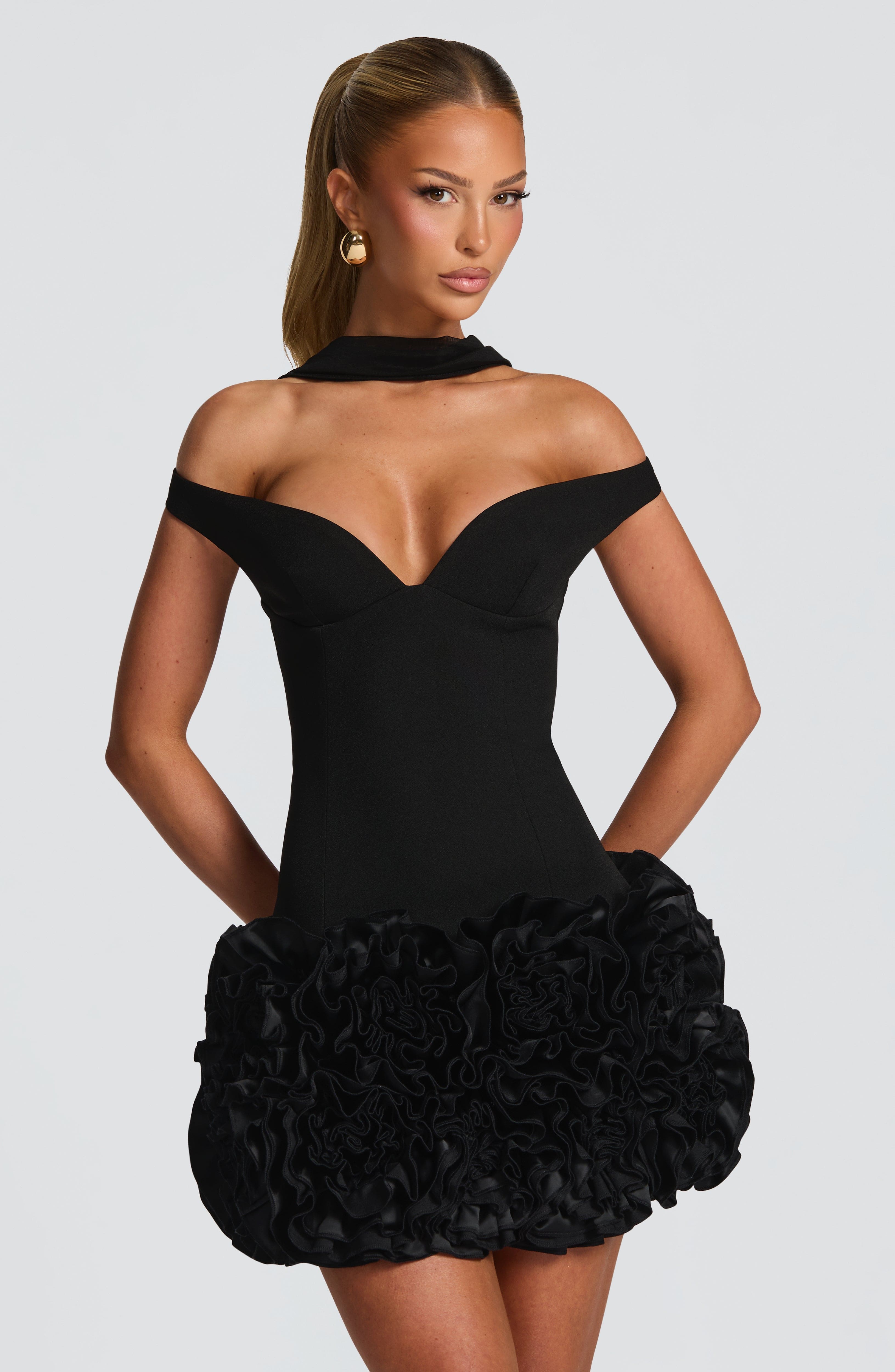 Aveta Mini Dress - Black - Napalia